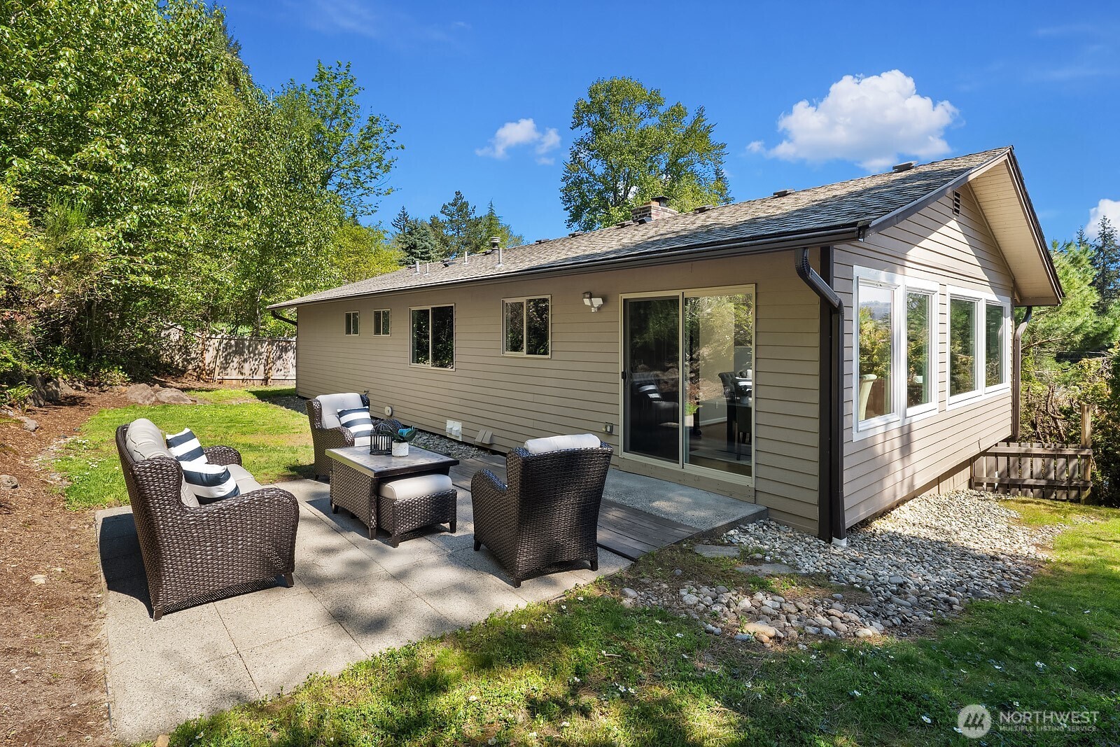 12516 SE 4th Place , Bellevue, WA 98005