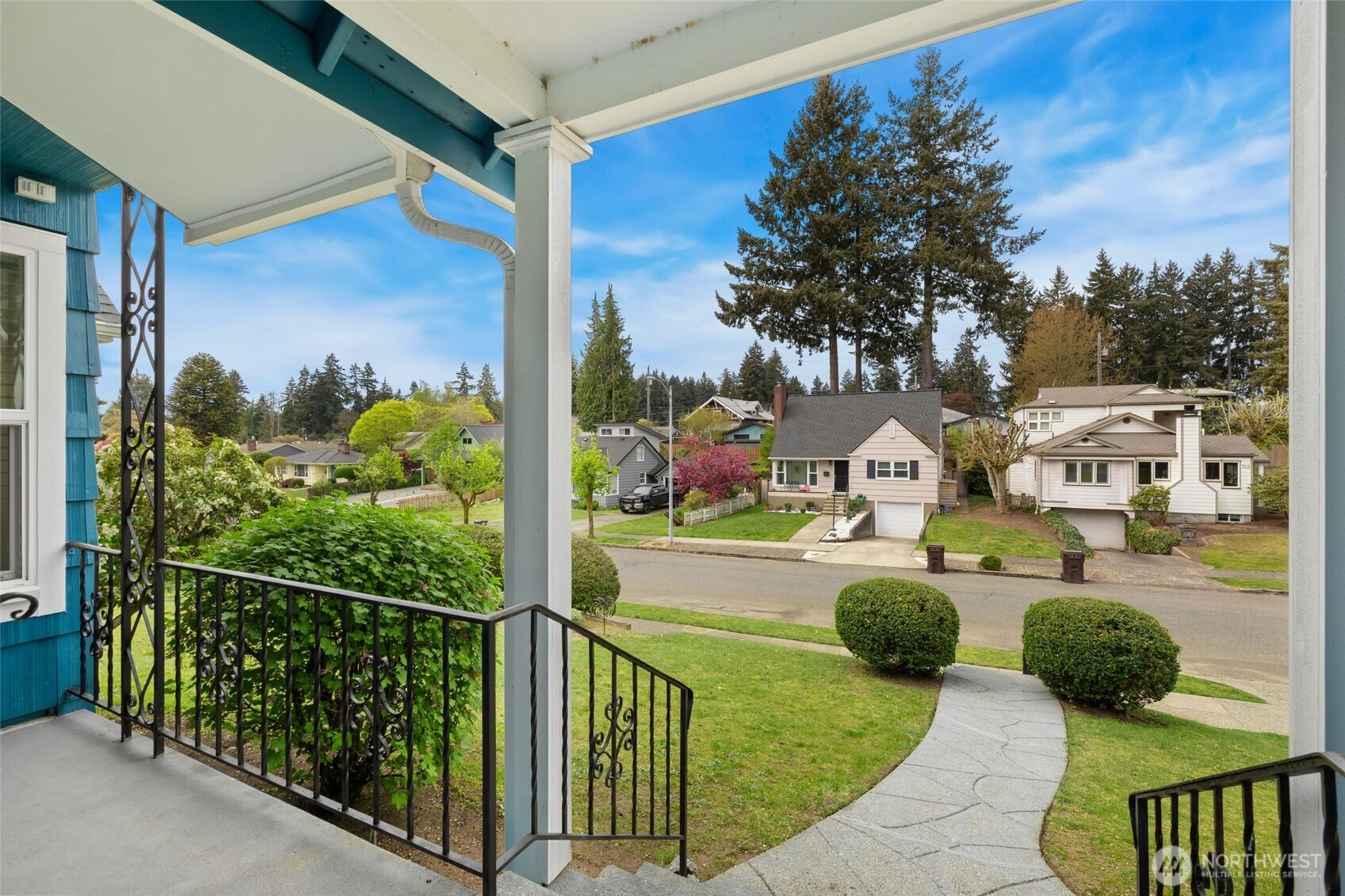 319 Contra Costa Avenue , Fircrest, WA 98466