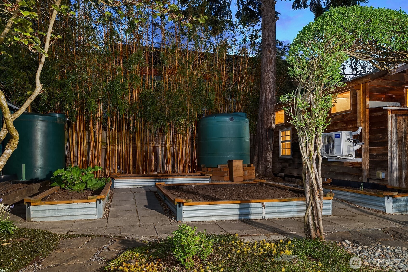 808 NW 64th Street , Seattle, WA 98107