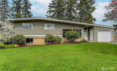 134 160th Place SE, Bellevue, WA 98008 - Photo 1