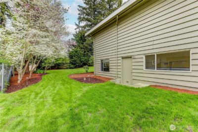 134 160th Place SE, Bellevue, WA 98008 - Photo 23