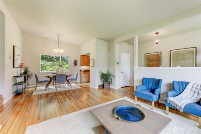 134 160th Place SE, Bellevue, WA 98008 - Photo 4