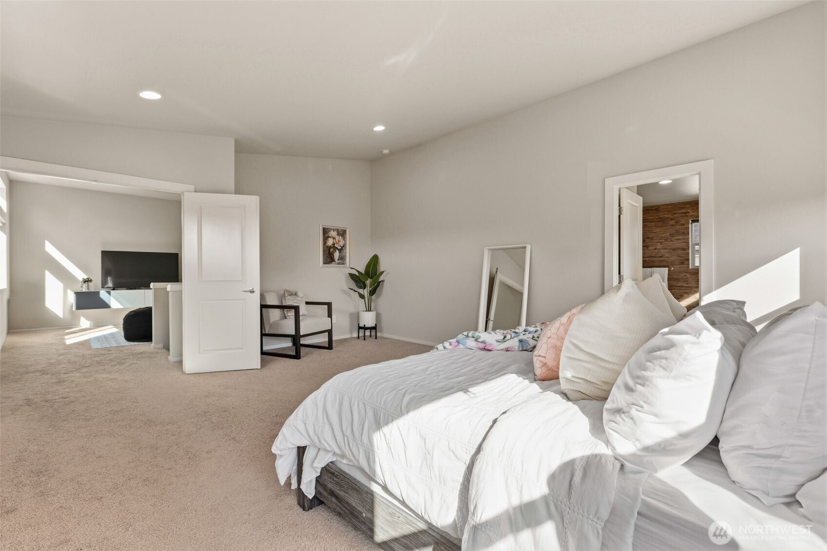 32883 Pine Avenue SE, Black Diamond, WA 98010