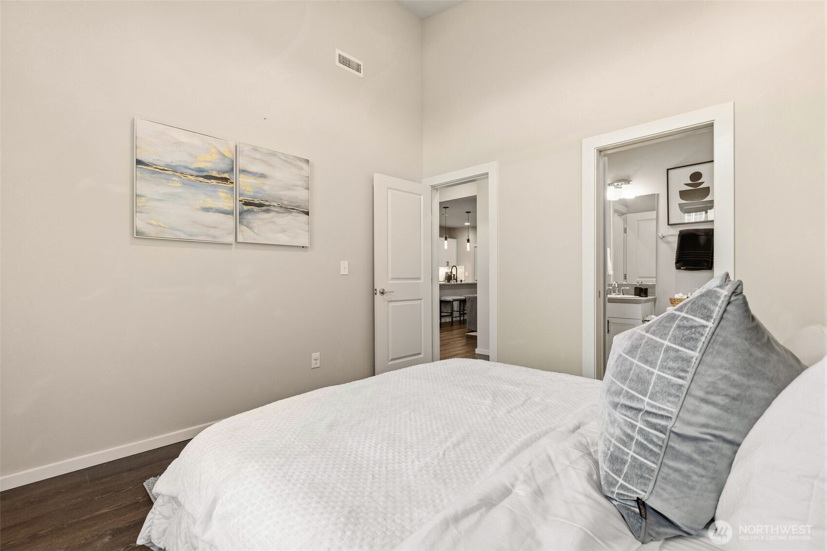 32883 Pine Avenue SE, Black Diamond, WA 98010