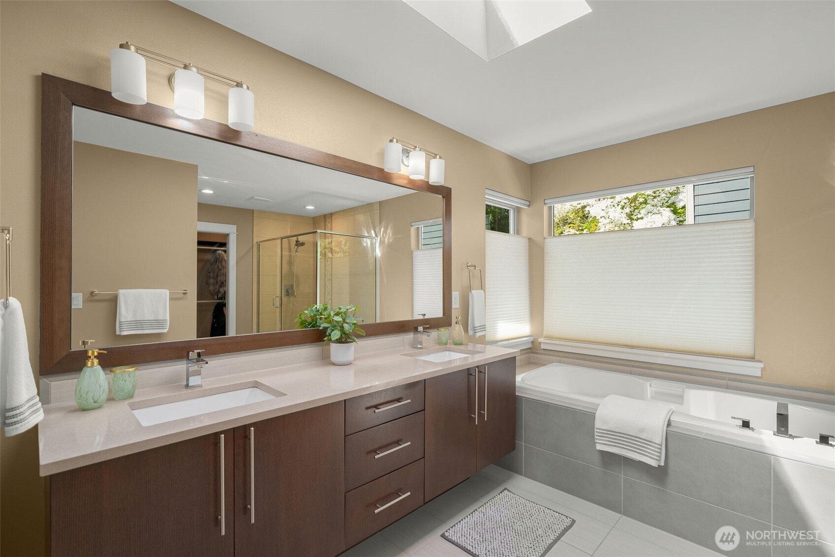 11222 116th Place NE #L4, Kirkland, WA 98033