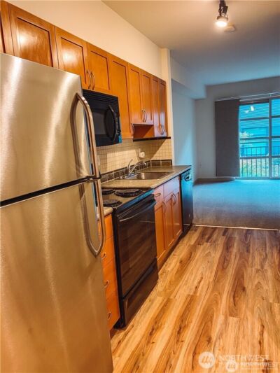 111 108th Avenue NE #A307, Bellevue, WA 98004 - Photo 2