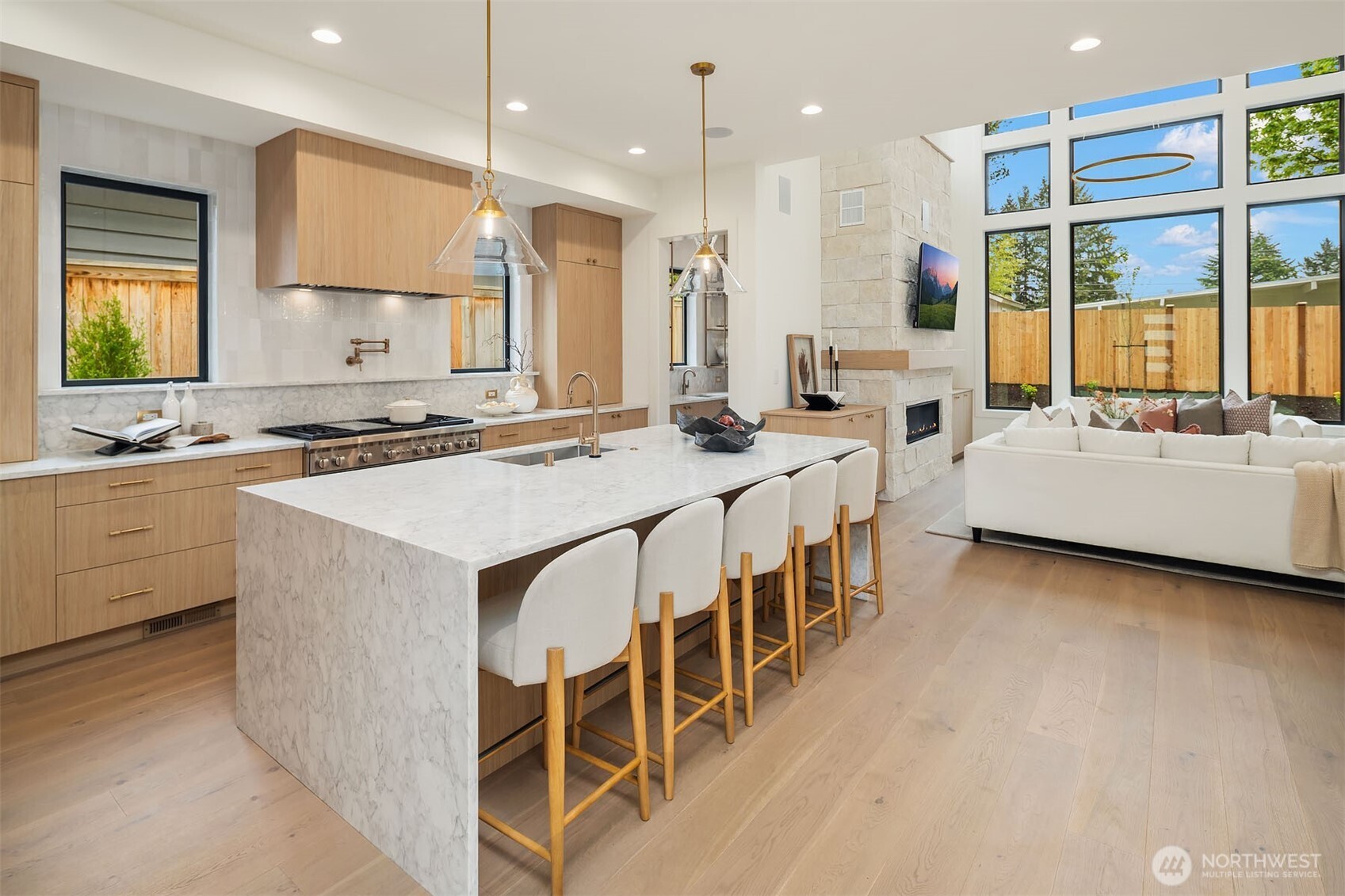 1032 107th Avenue SE, Bellevue, WA 98004