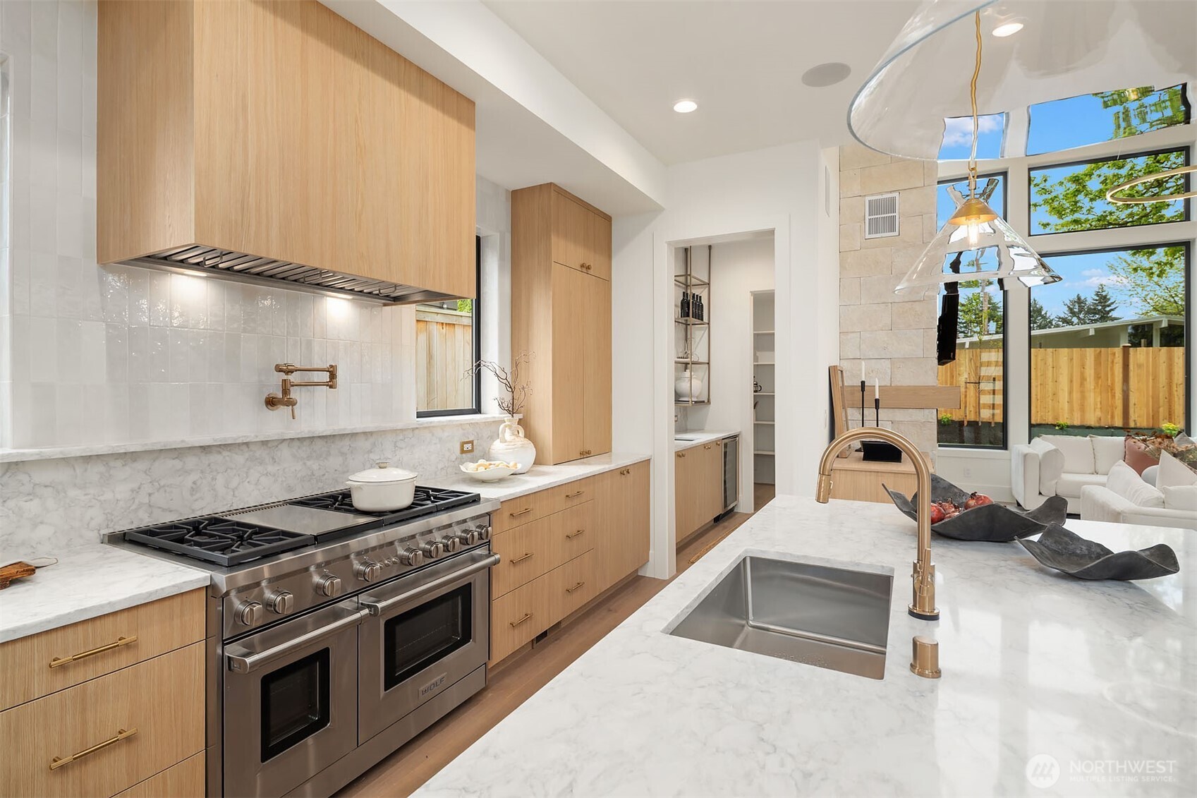 1032 107th Avenue SE, Bellevue, WA 98004