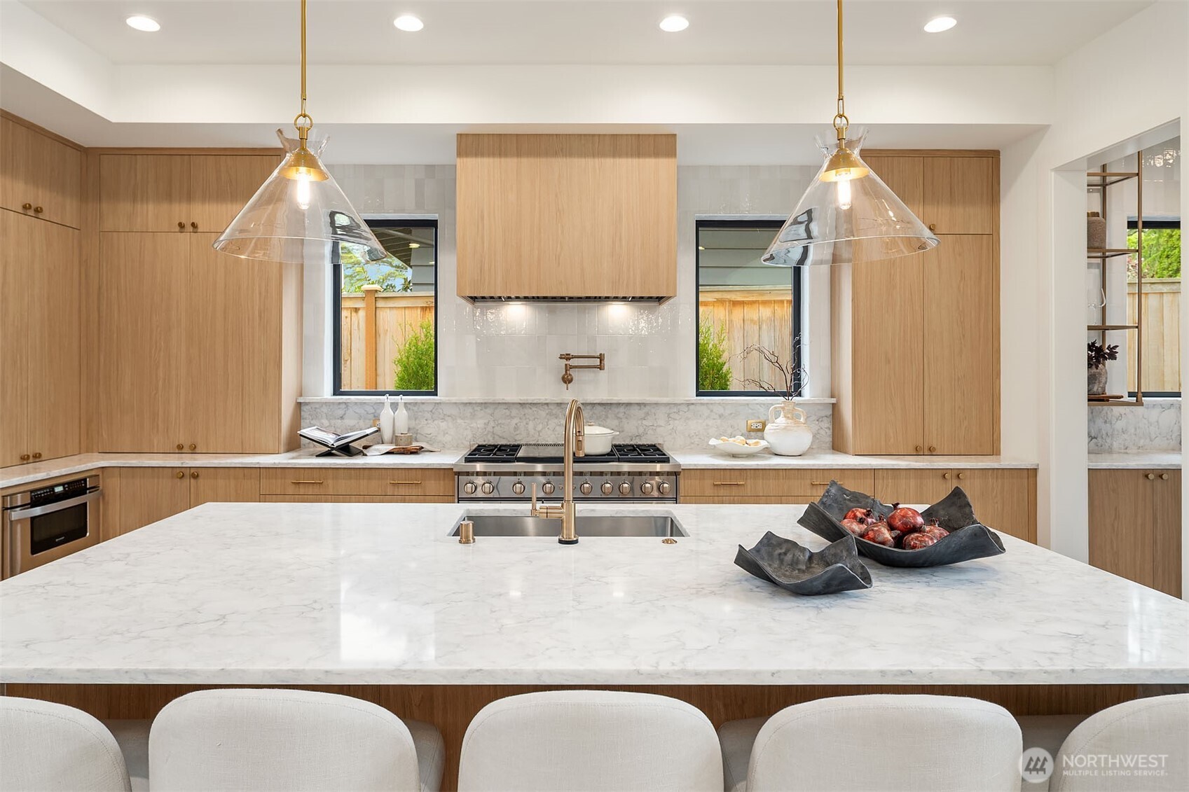 1032 107th Avenue SE, Bellevue, WA 98004