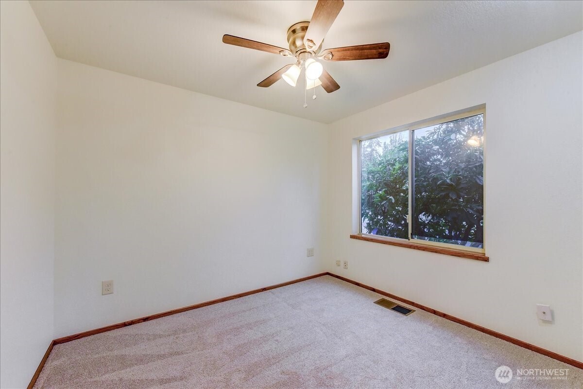 20426 Dayton Avenue N, Shoreline, WA 98133