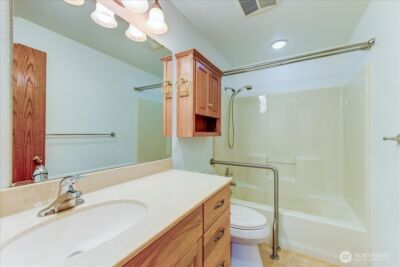20426 Dayton Avenue N, Shoreline, WA 98133 - Photo 16