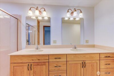 20426 Dayton Avenue N, Shoreline, WA 98133 - Photo 22