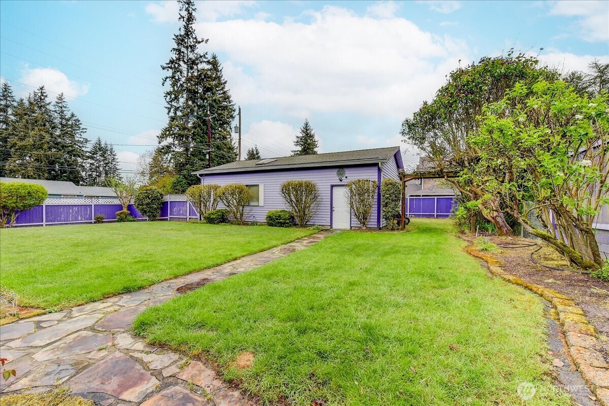 20426 Dayton Avenue N, Shoreline, WA 98133