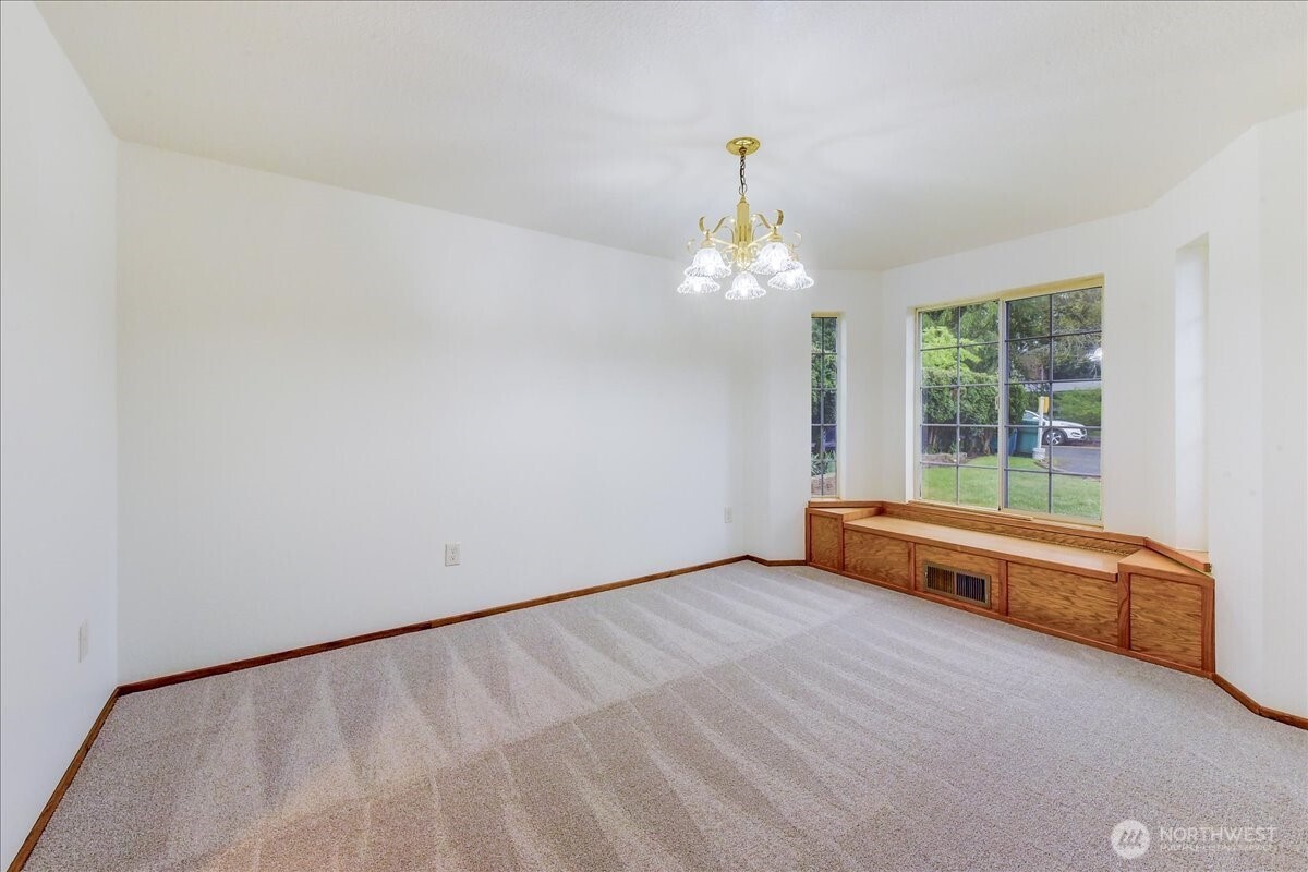 20426 Dayton Avenue N, Shoreline, WA 98133