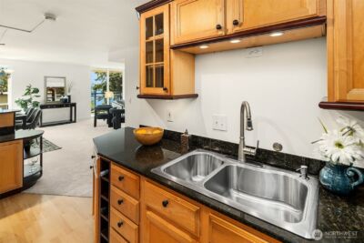 9909 NE 1st Street #104, Bellevue, WA 98004 - Photo 18