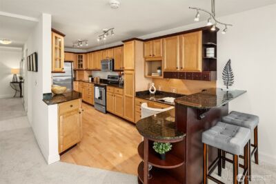 9909 NE 1st Street #104, Bellevue, WA 98004 - Photo 21