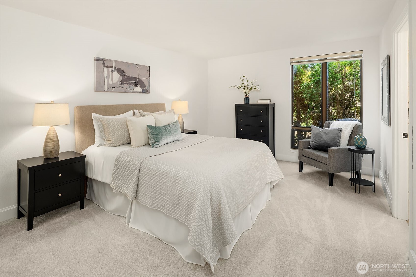 9909 NE 1st Street #104, Bellevue, WA 98004