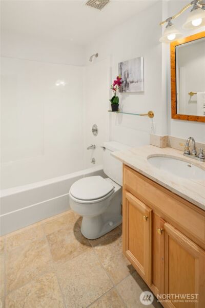 9909 NE 1st Street #104, Bellevue, WA 98004 - Photo 26