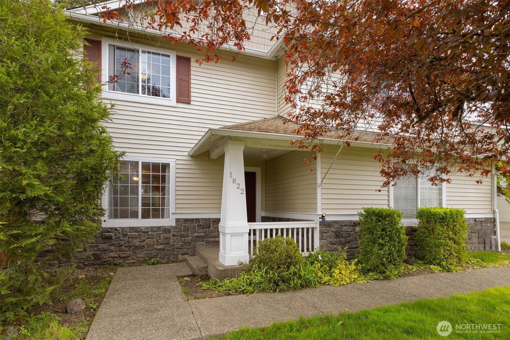 1822 Fisher Avenue , Dupont, WA 98327