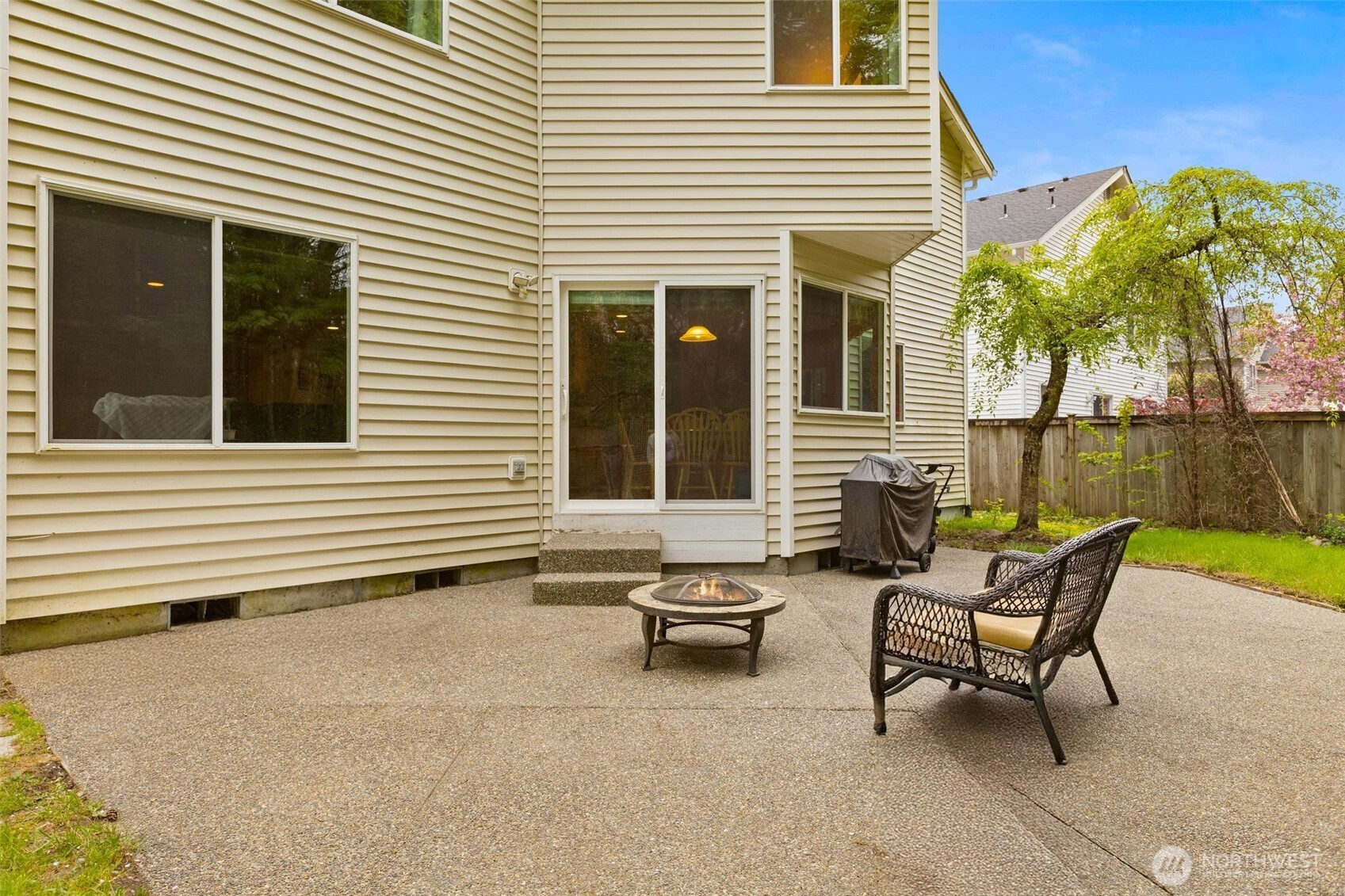 1822 Fisher Avenue , Dupont, WA 98327