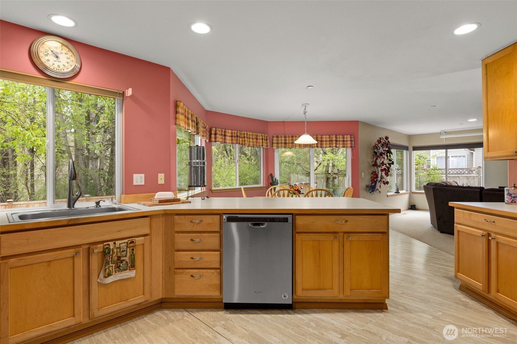 1822 Fisher Avenue , Dupont, WA 98327