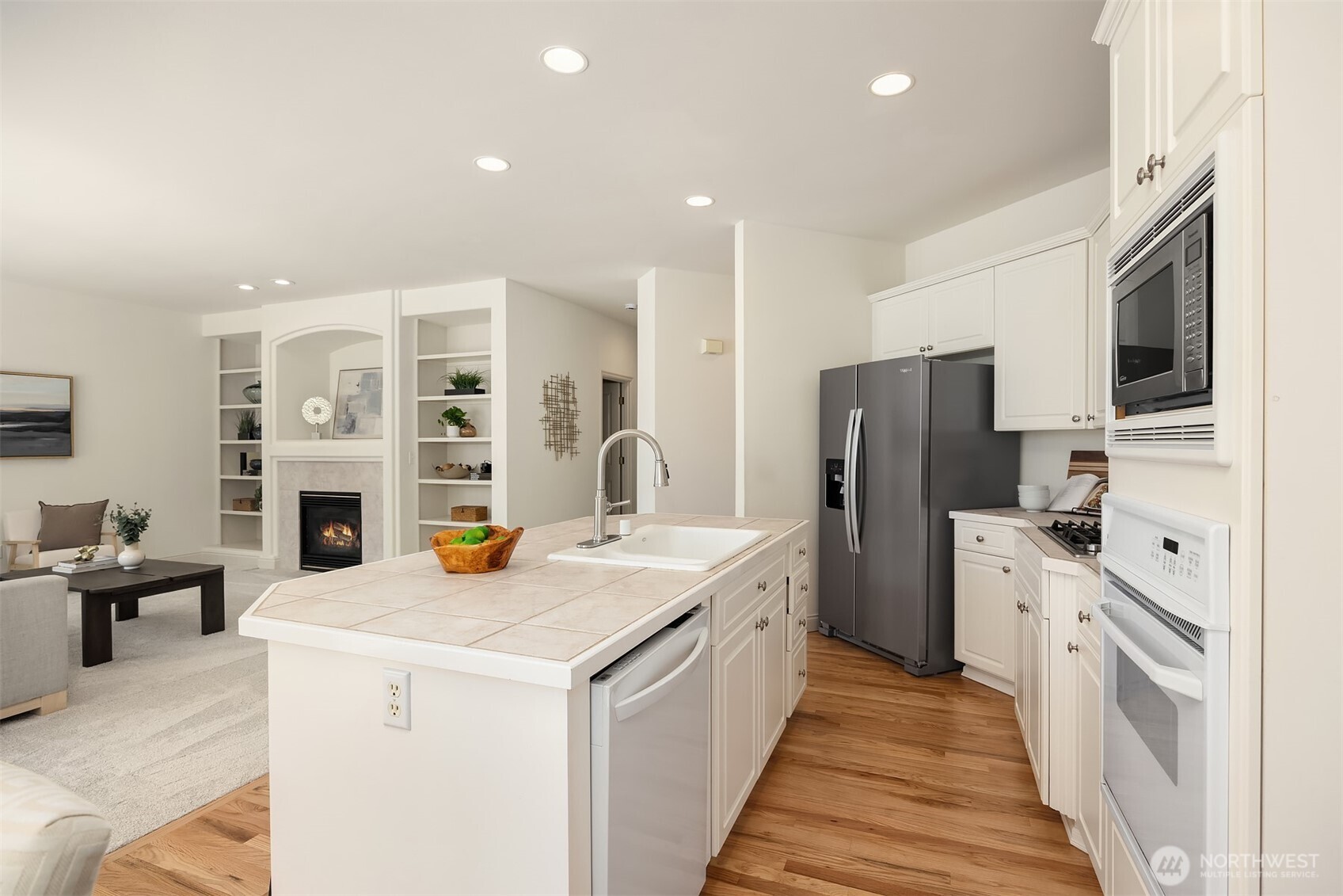 23713 SE 5th Court , Sammamish, WA 98074