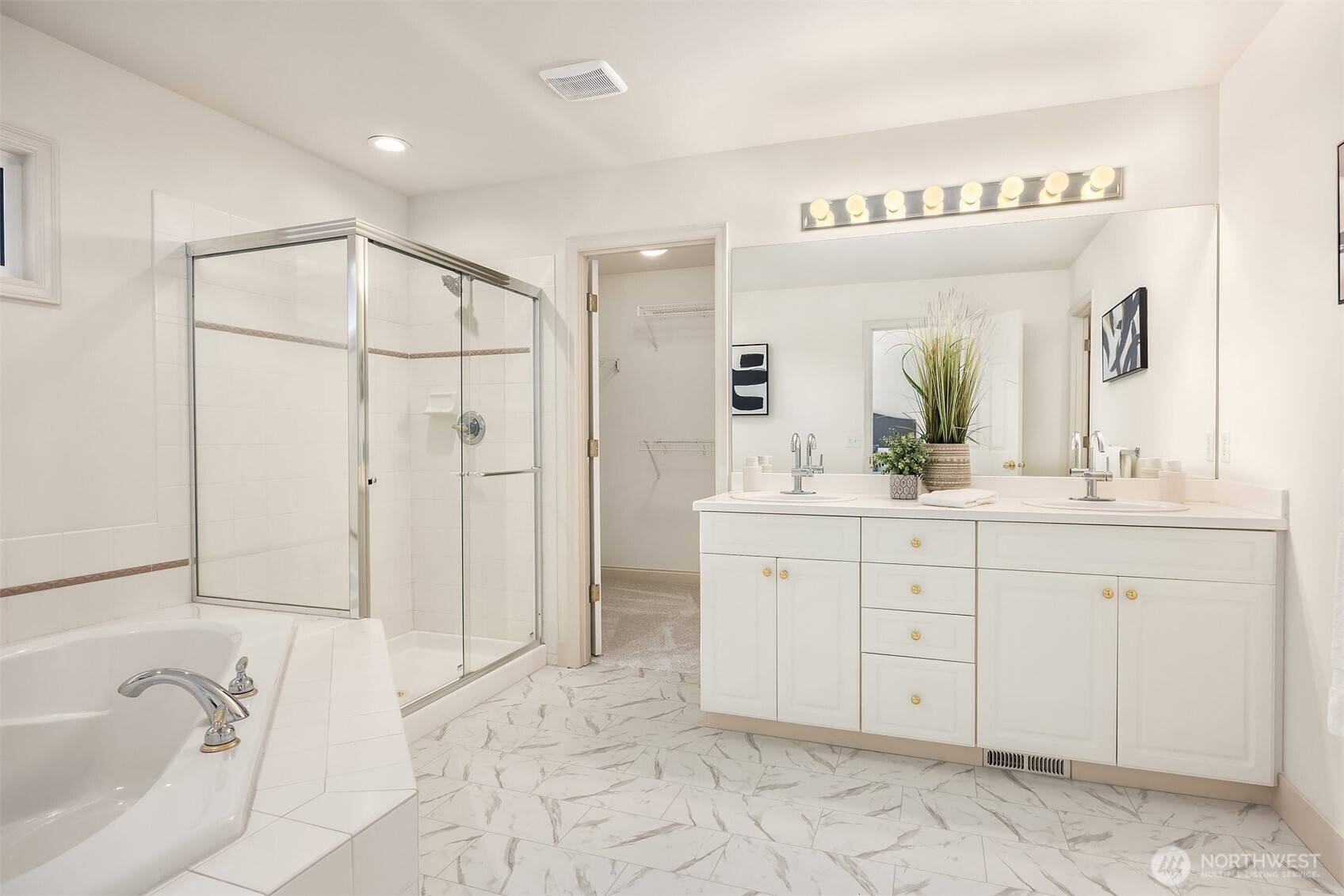 23713 SE 5th Court , Sammamish, WA 98074
