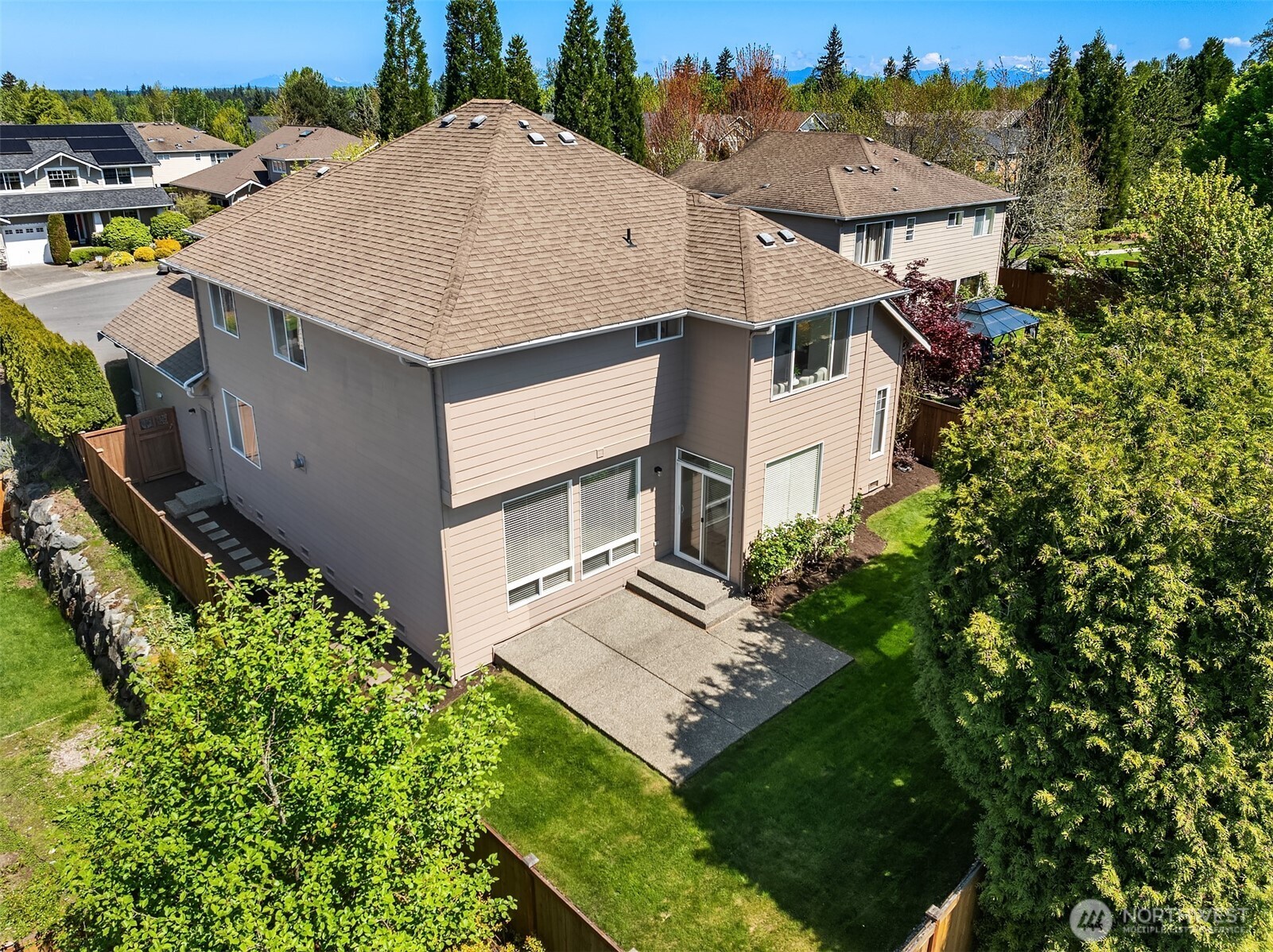 23713 SE 5th Court , Sammamish, WA 98074