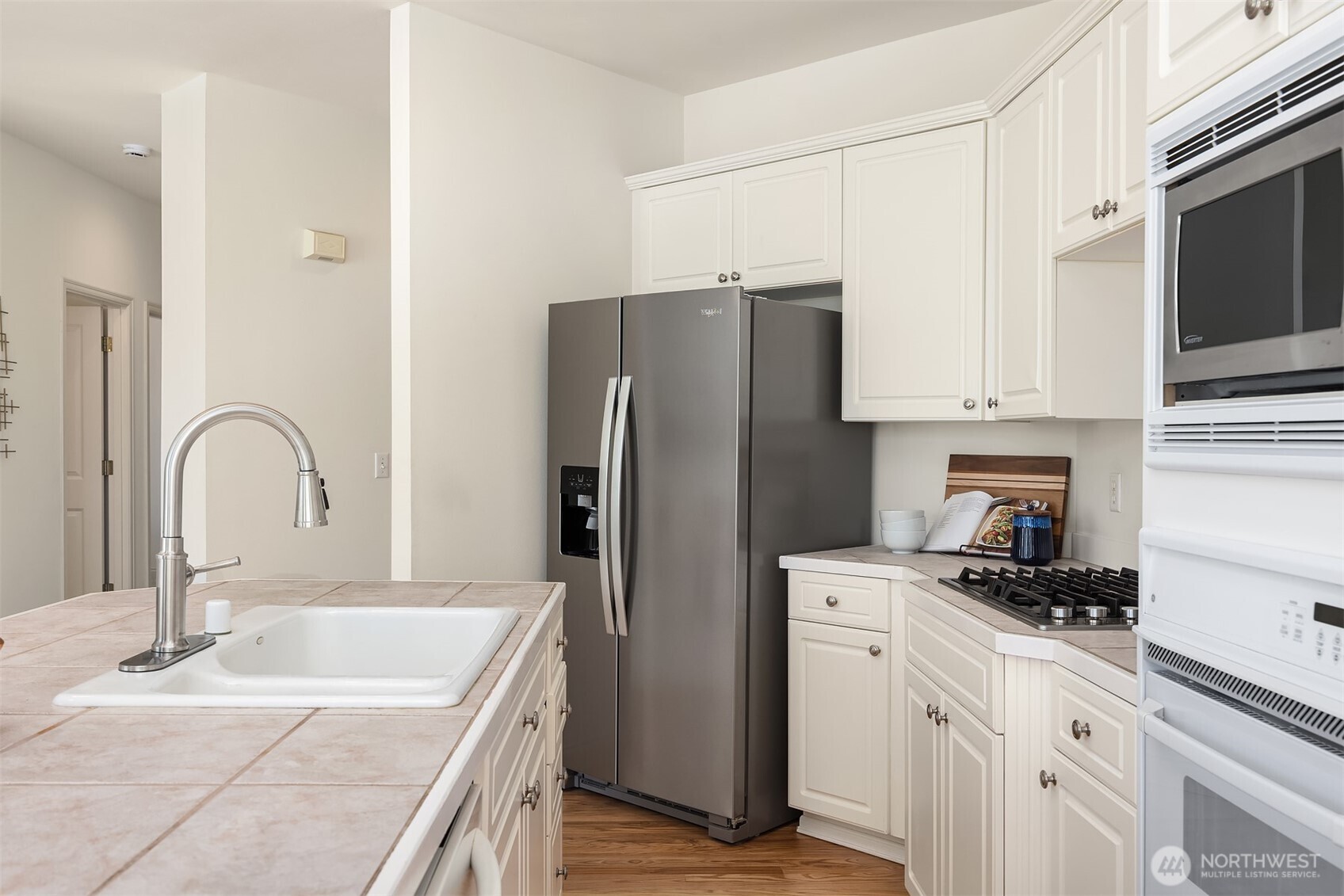 23713 SE 5th Court , Sammamish, WA 98074
