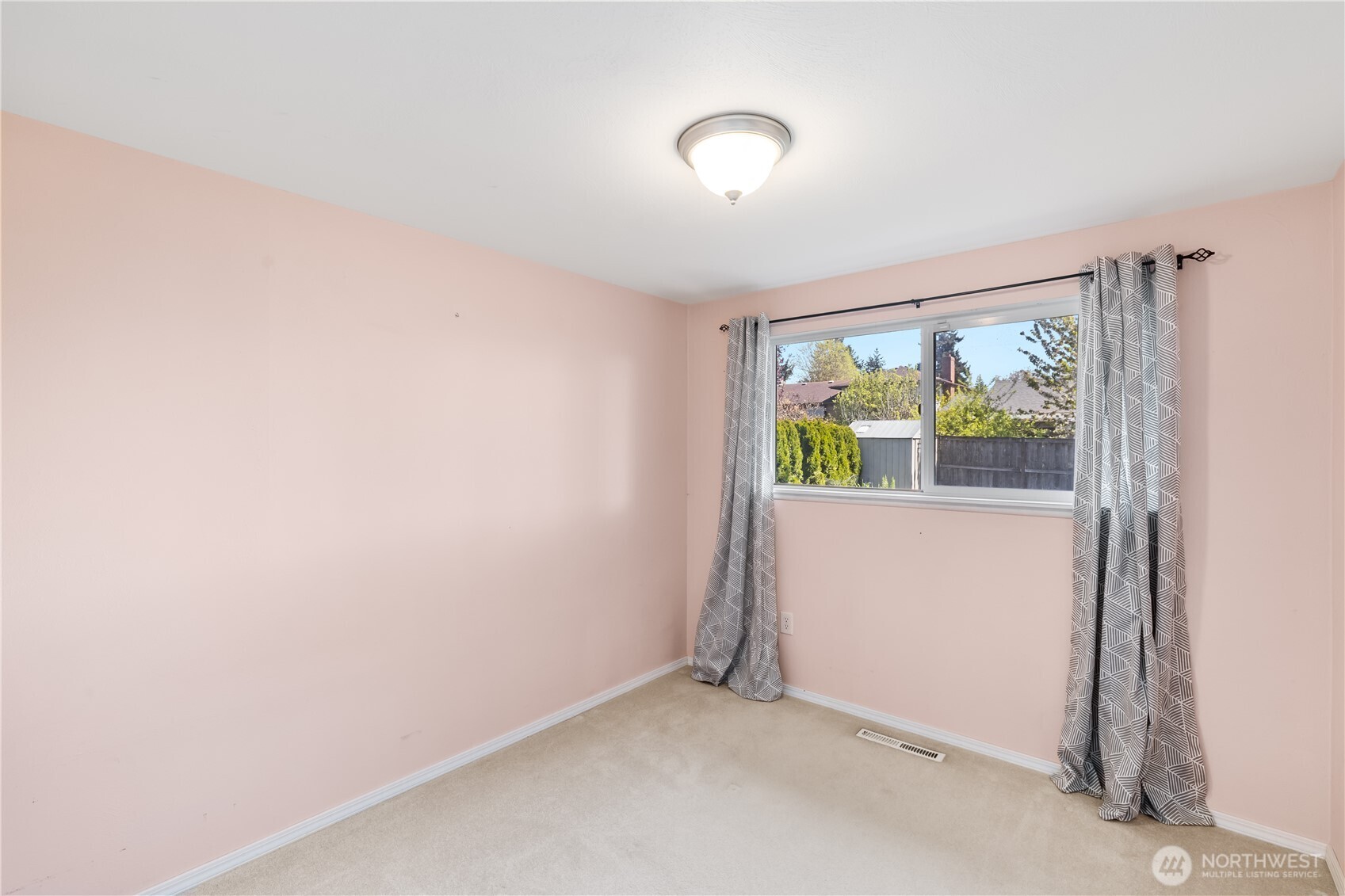 7025 S L Street , Tacoma, WA 98408-3127