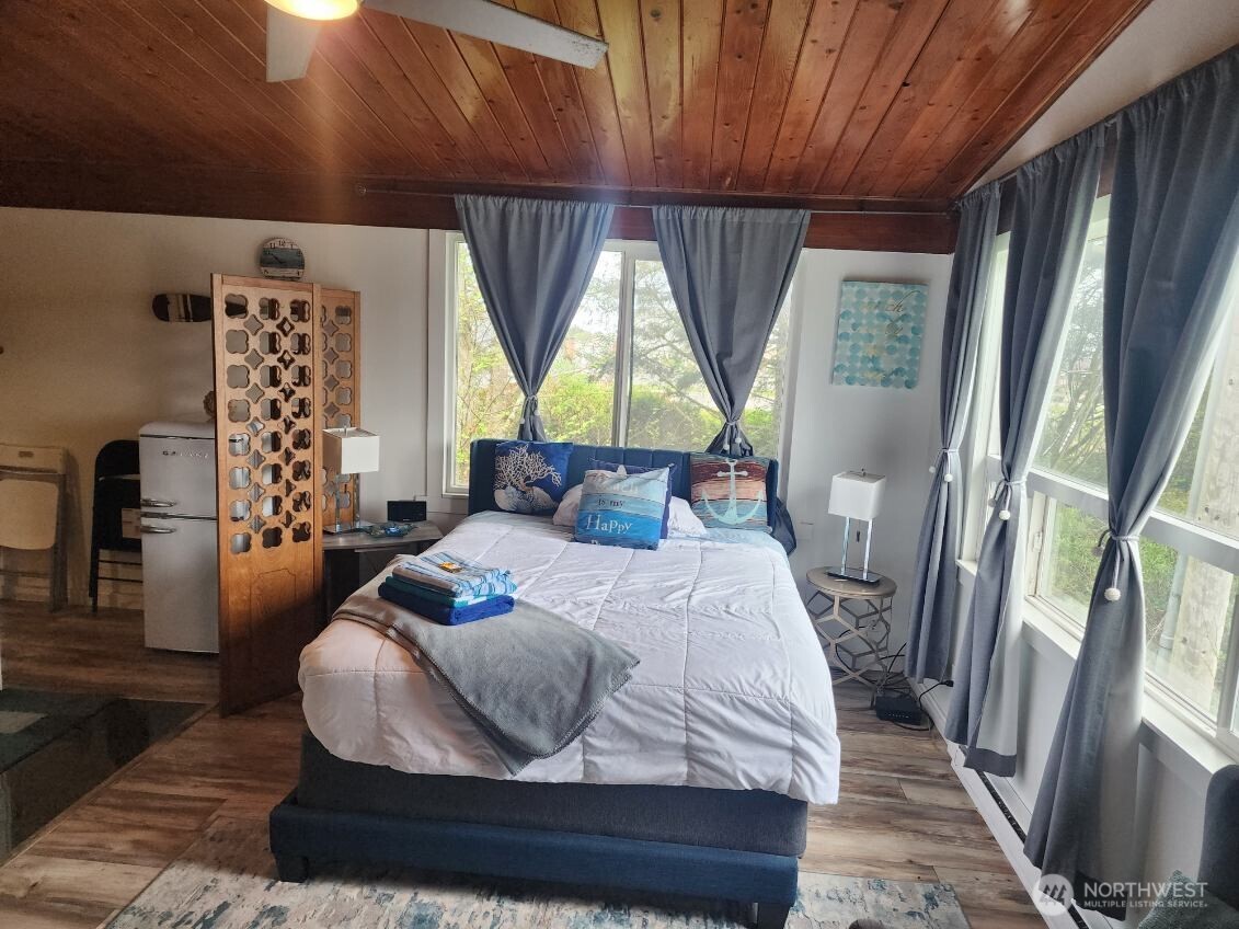 757 Ocean Court NW #20, Ocean Shores, WA 98569