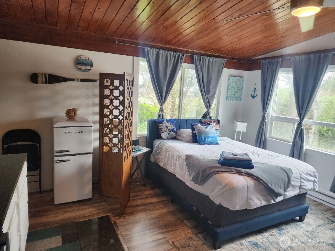 757 Ocean Court NW #20, Ocean Shores, WA 98569
