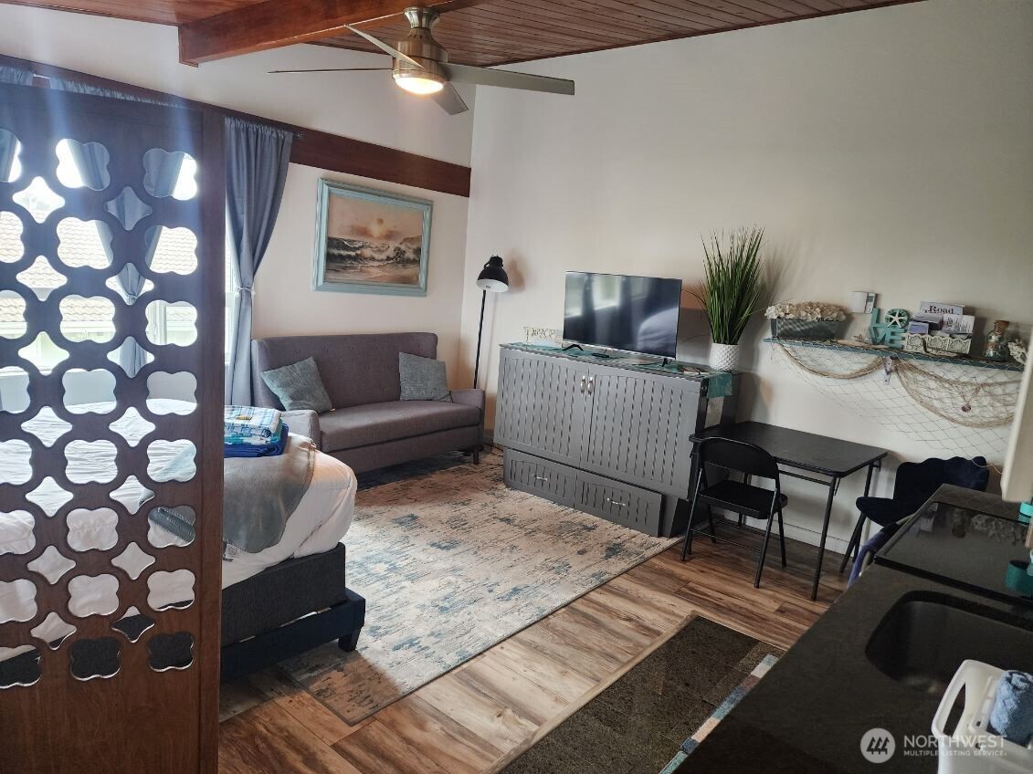 757 Ocean Court NW #20, Ocean Shores, WA 98569