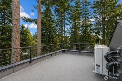 10742 Interlake Avenue N, Seattle, WA 98133 - Photo 21