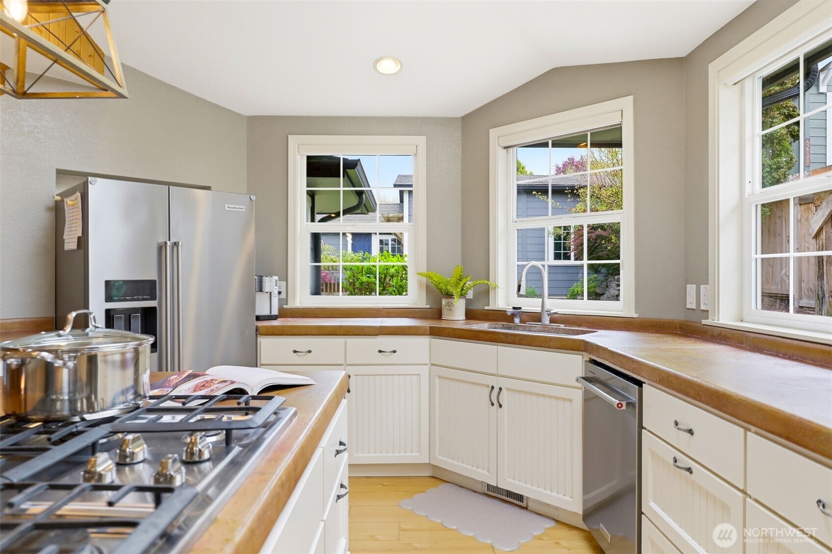 4202 N 27th Street , Tacoma, WA 98407