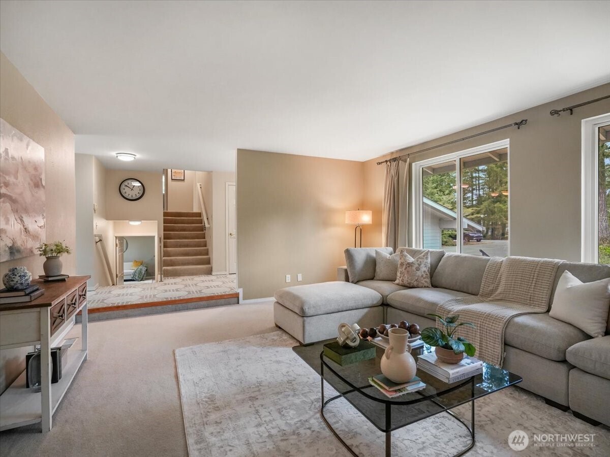 17649 SE 297th Place , Kent, WA 98042-5713