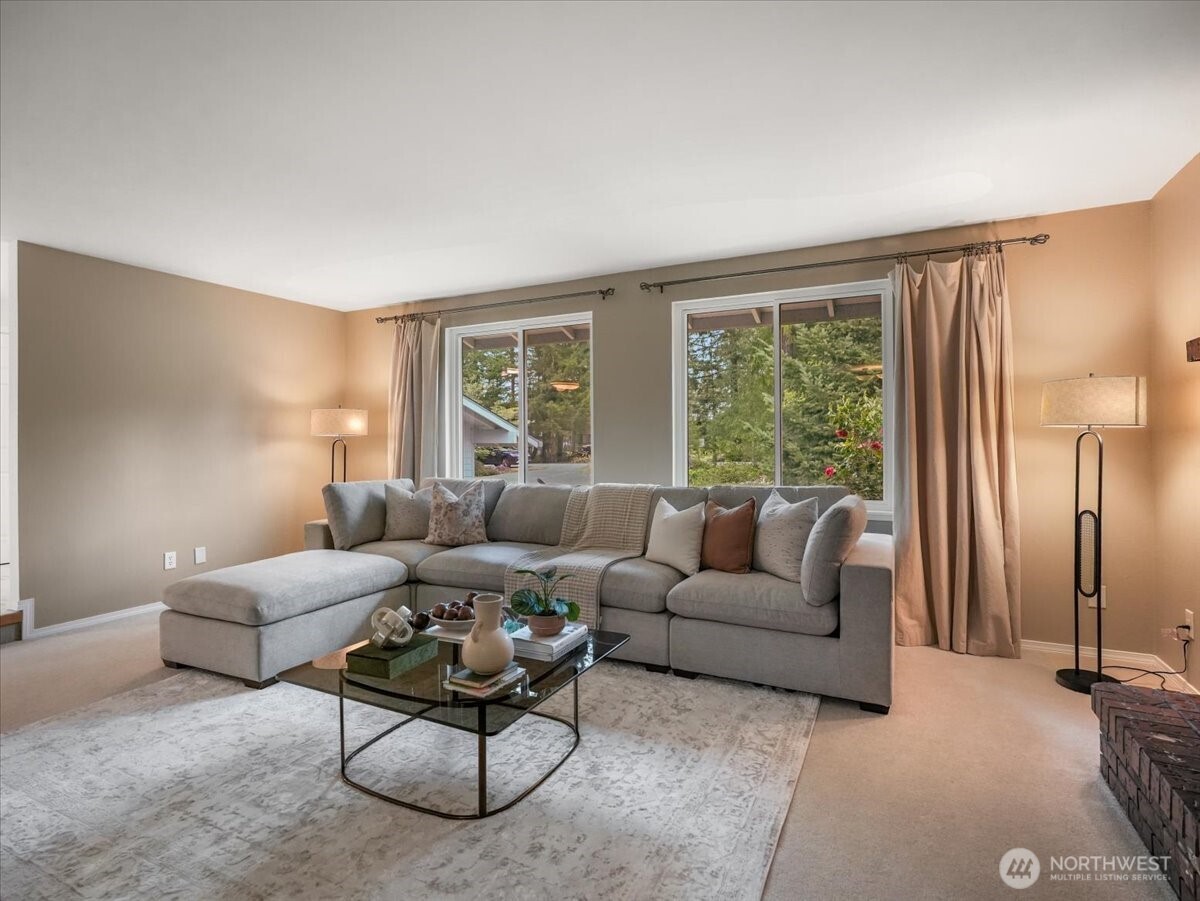 17649 SE 297th Place , Kent, WA 98042-5713