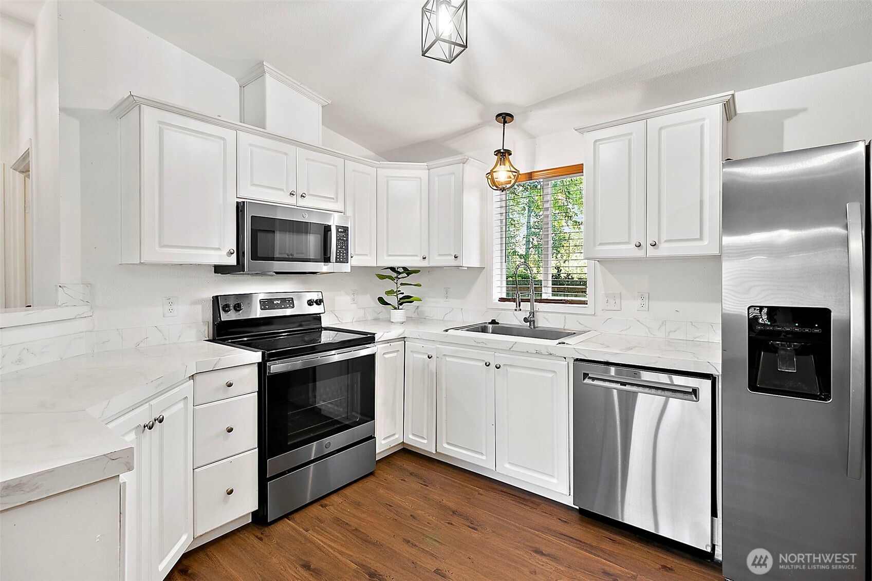 1720 Maple Lane Court #22, Kent, WA 98030