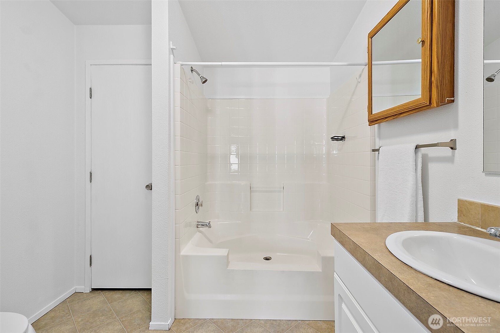 1720 Maple Lane Court #22, Kent, WA 98030