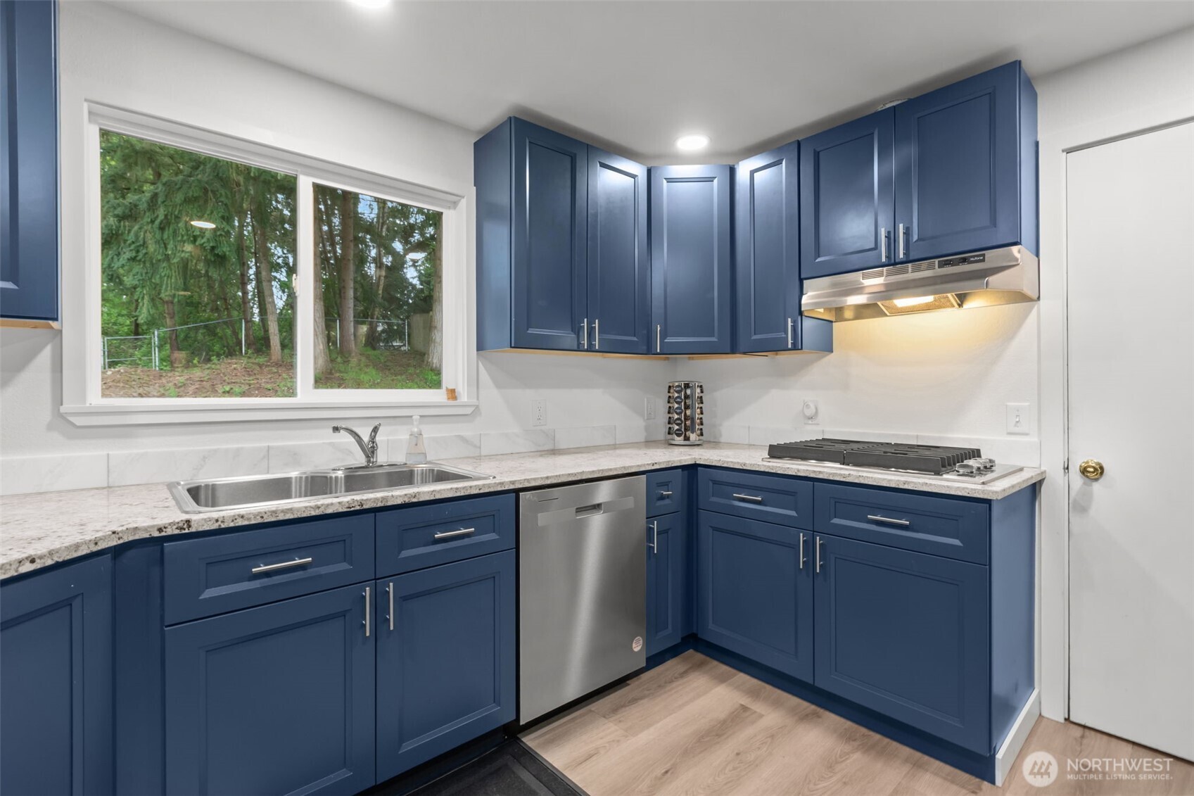 2335 SW 342nd Street , Federal Way, WA 98023