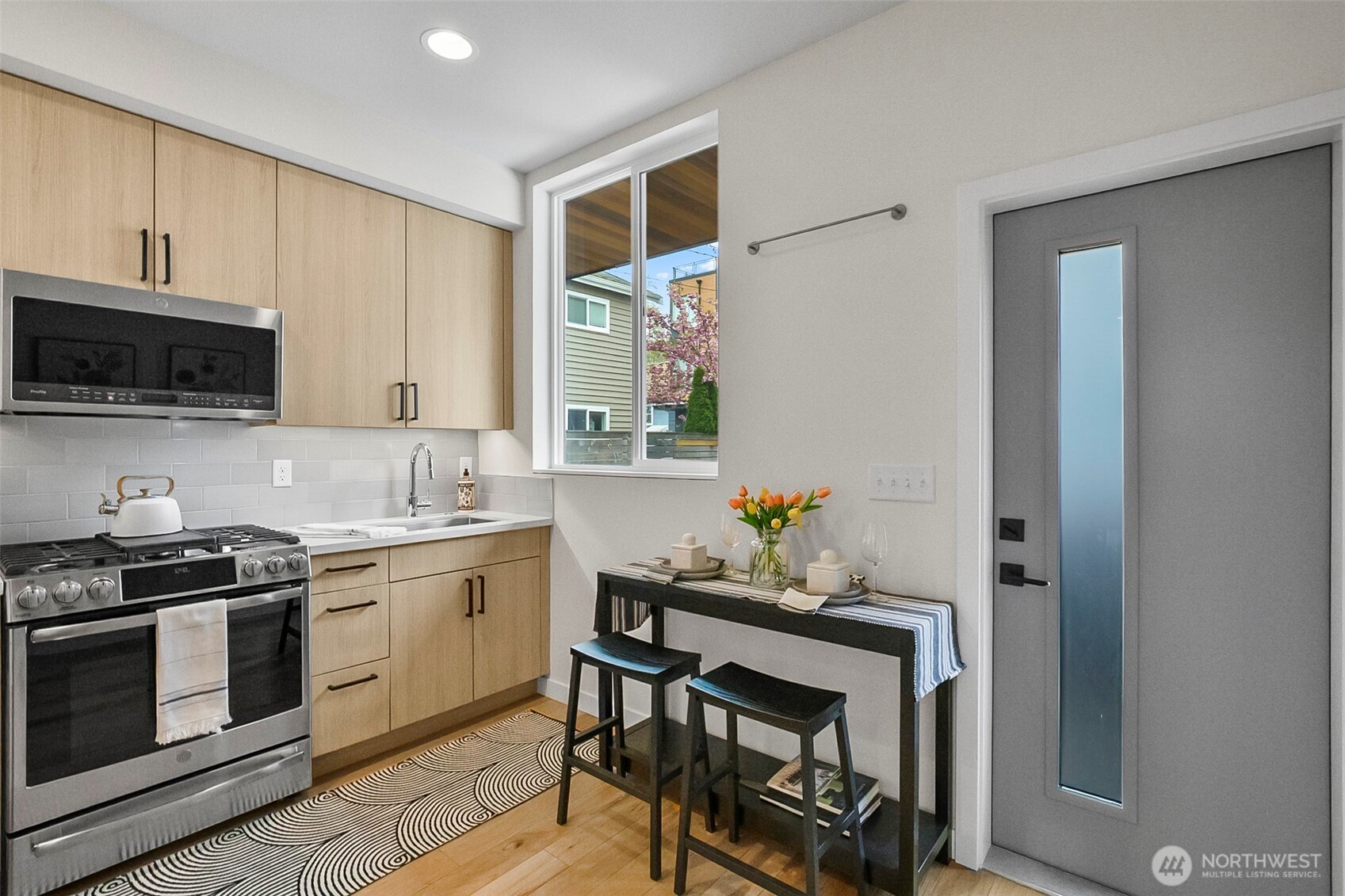 2440 NW 60th Street #B, Seattle, WA 98107