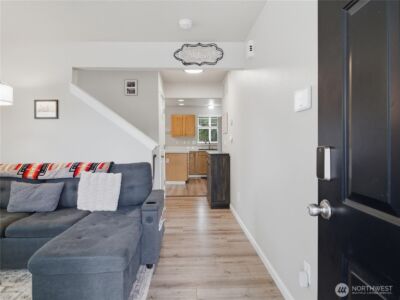 2214 179th Street Ct E, Tacoma, WA 98445 - Photo 2