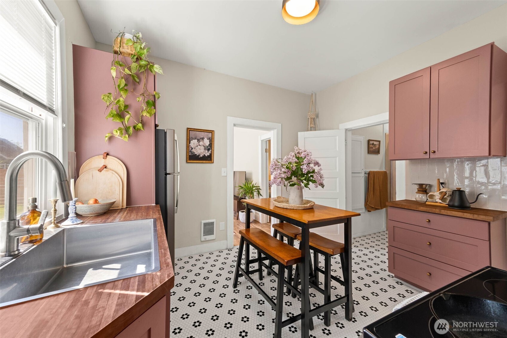 2113 S Wilkeson Street , Tacoma, WA 98405