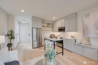13540 39th Avenue NE #A, Seattle, WA 98125 - Photo 2