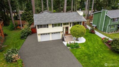 3485 NW This A Way Rd , Bremerton, WA 98312