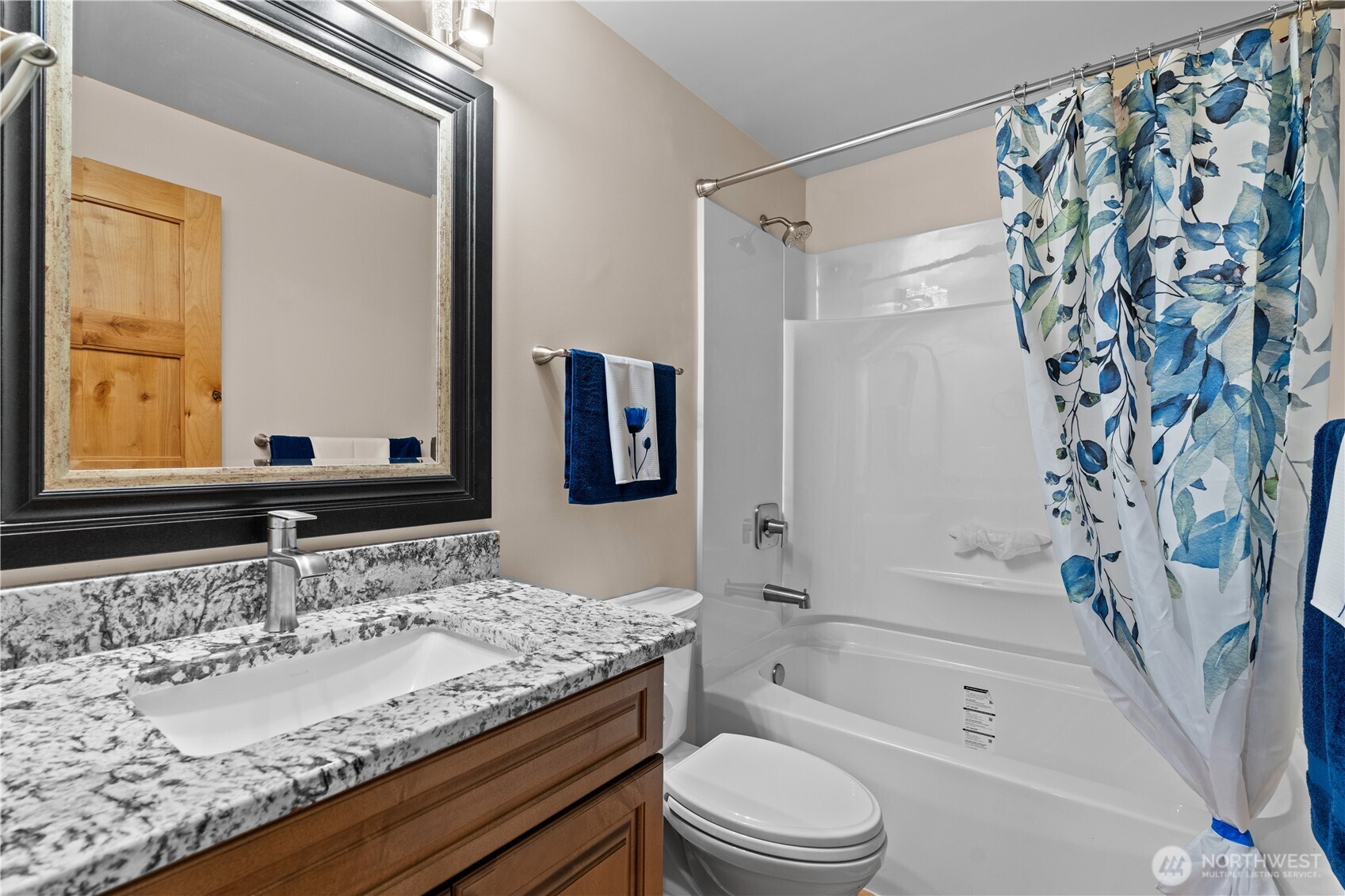 3485 NW This A Way Rd , Bremerton, WA 98312