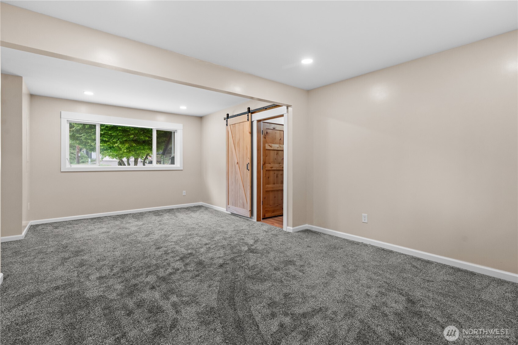 3485 NW This A Way Rd , Bremerton, WA 98312