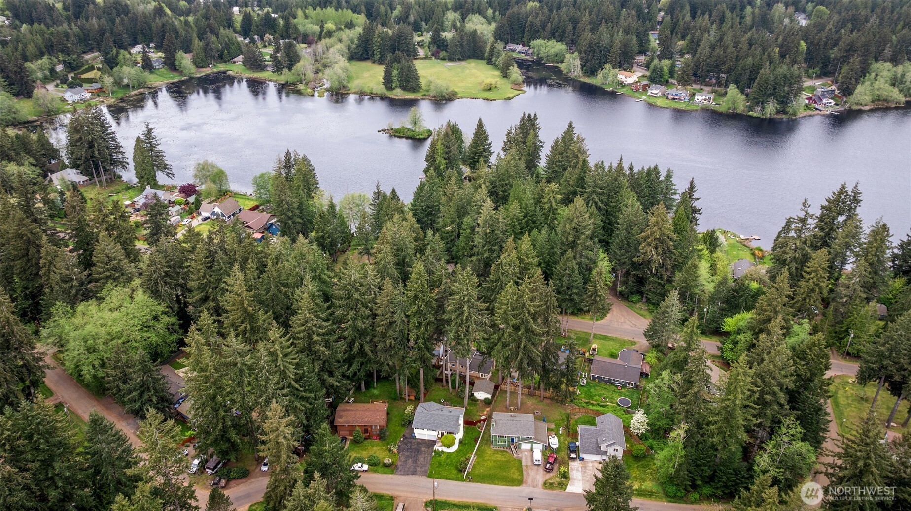 3485 NW This A Way Rd , Bremerton, WA 98312