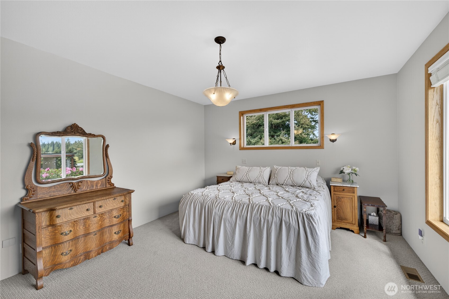 1019 Haddon Road , Anacortes, WA 98221