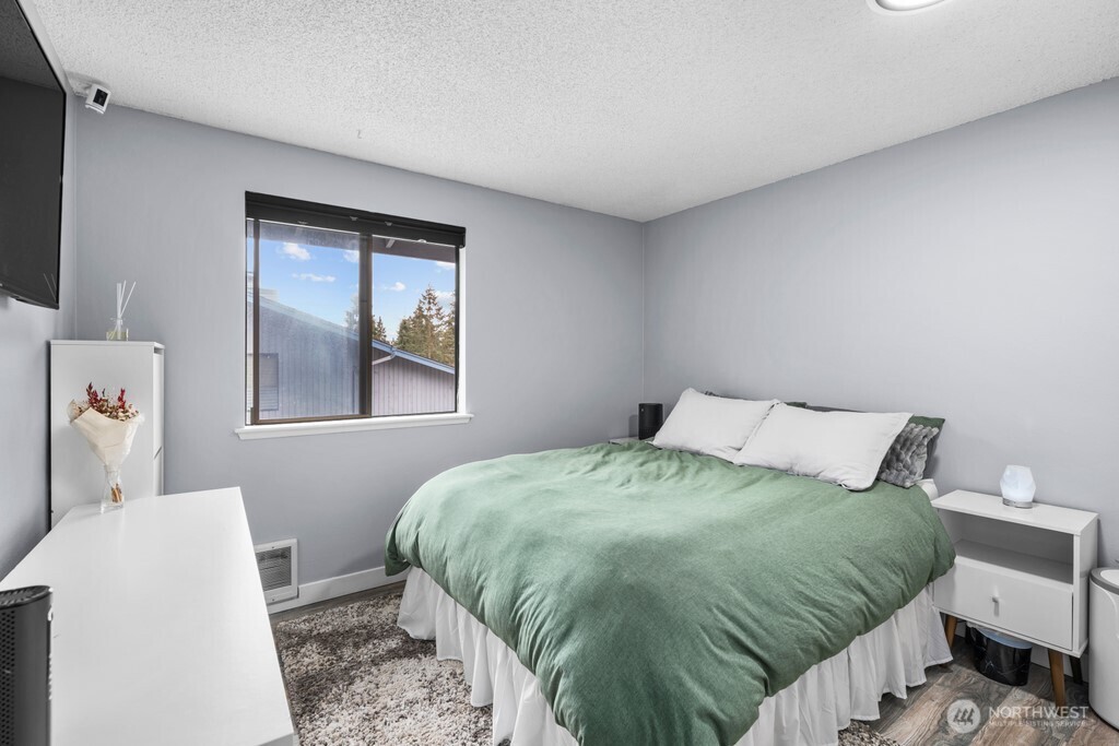 1826 S 330th #D, Federal Way, WA 98003